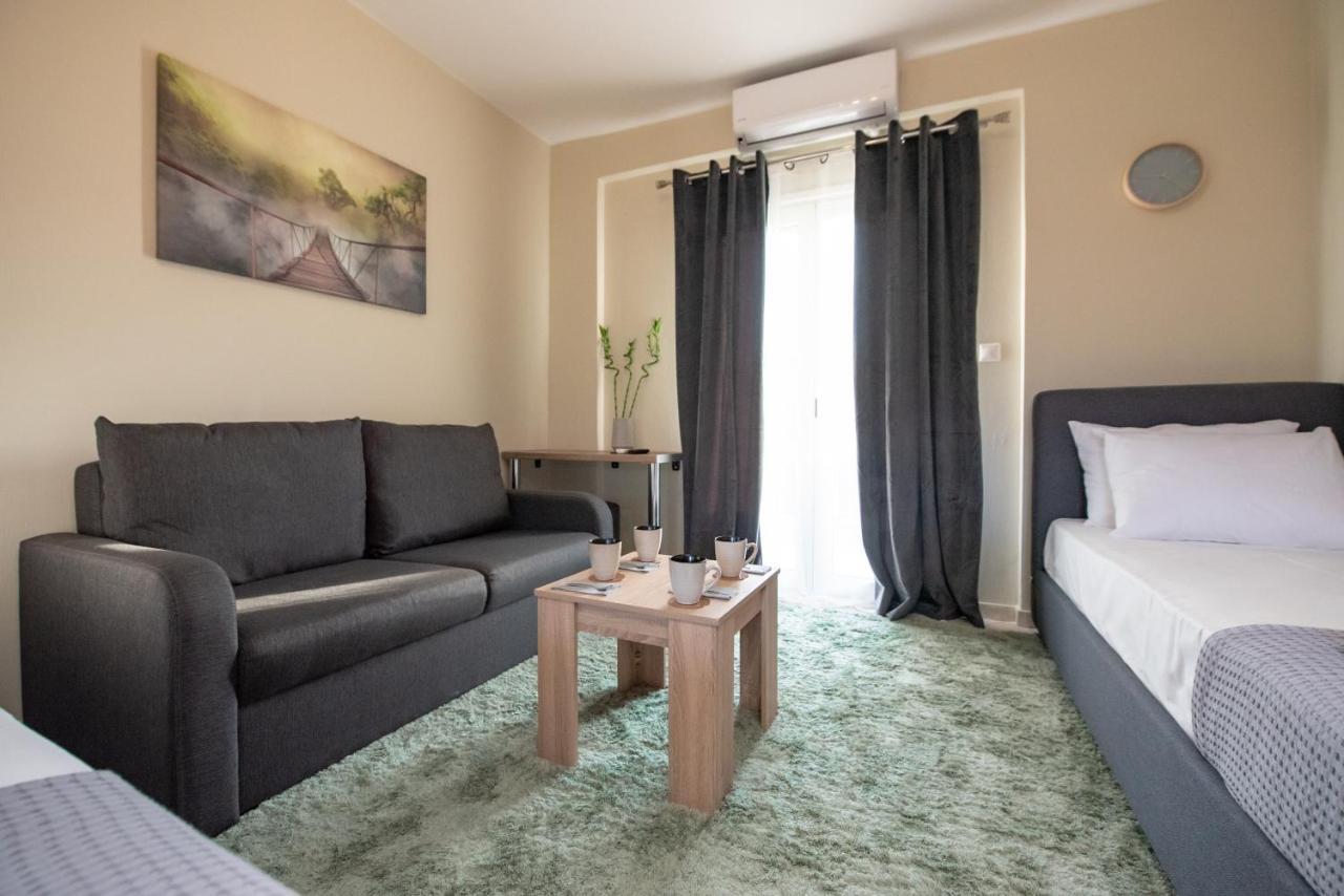 Alfa House Apartment อิโออันนินา ภายนอก รูปภาพ